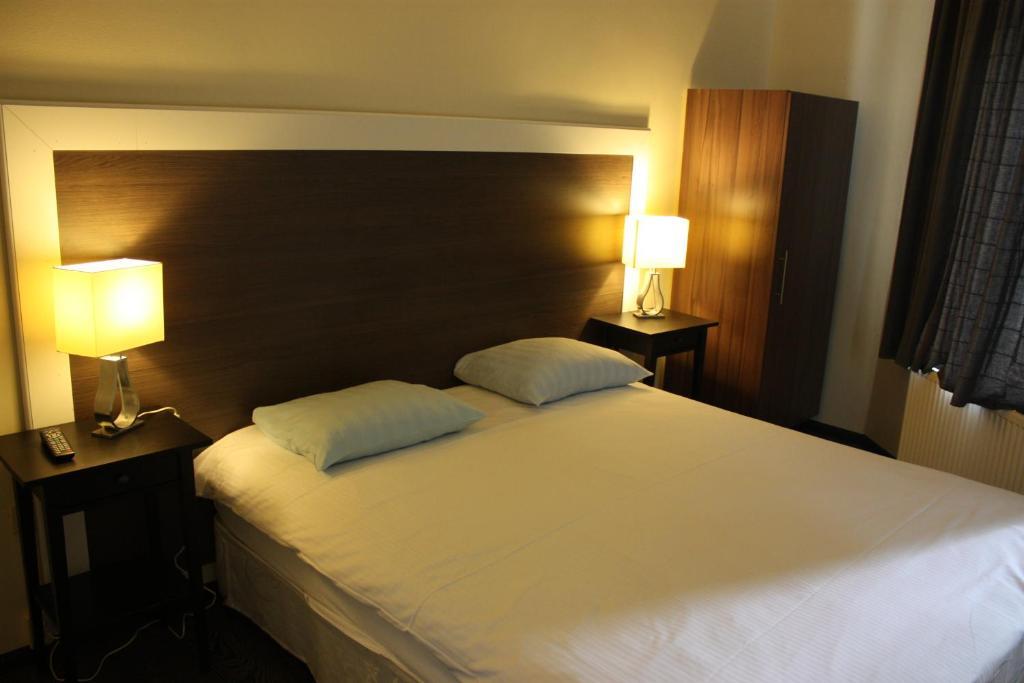 Sansa Hotel